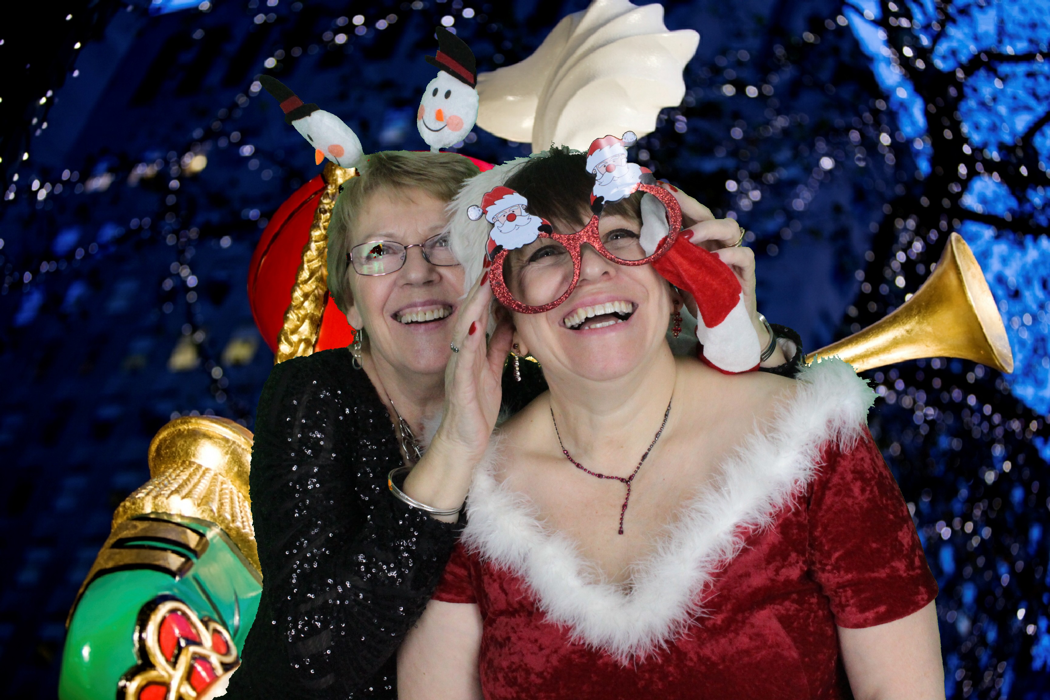 Upavon Officers' Mess Christmas Party | View more photos from the event at gallery.myphotoboothexperience.co.uk/u/MyPhotoBoothExperienceLtd/Upavon-Officers-Mess-Christmas-Party
